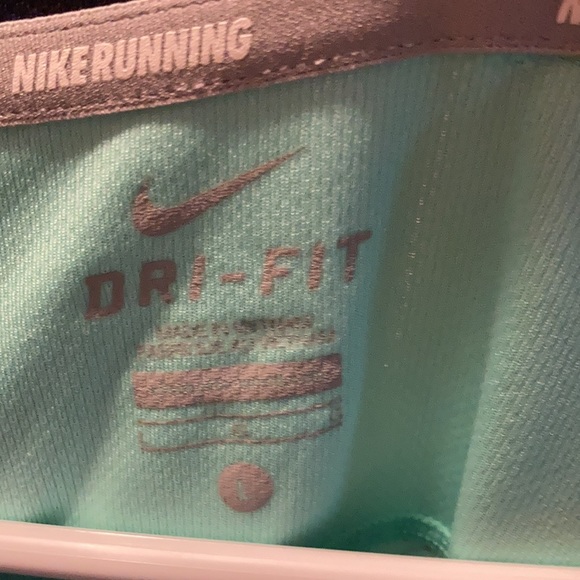 Nike Dri Fit size L - Picture 2 of 6